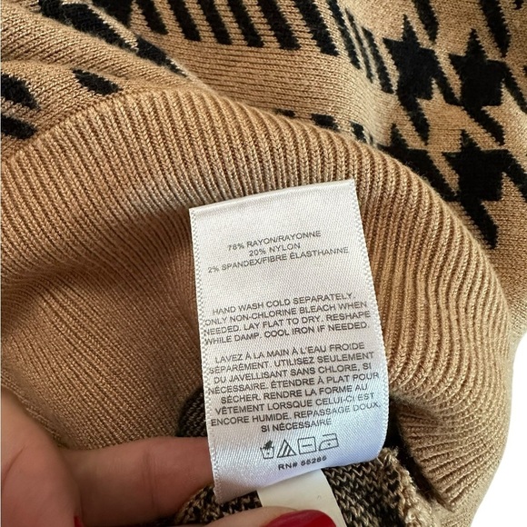 Express Women's Size SP Sweater Top Long Sleeve Striped Brown/black - Picture 14 of 16